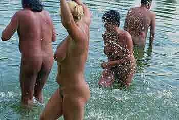 Lid na nudistick pli v Antoovicch na Ostravsku